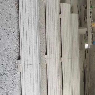 淄博 花岗岩厂家带你看白麻花岗岩门楼大柱柱皮