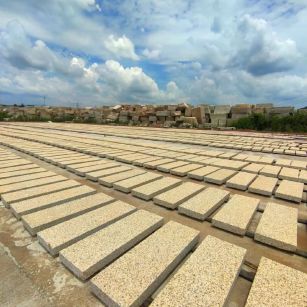 淄博 黄金麻花岗岩荔枝面地铺石防护中