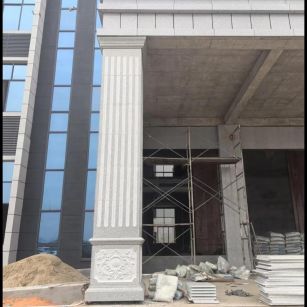 淄博 芝麻白光面花岗岩门楼大柱（罗马柱）配雕花底座