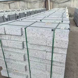 淄博 白麻花岗岩路沿石，弧形路沿石，道牙石，马路牙子，界石，路缘石，平沿石，直岩石，平缘石等