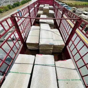 淄博 黄金麻花岗岩荔枝面，光面毛板装车完成