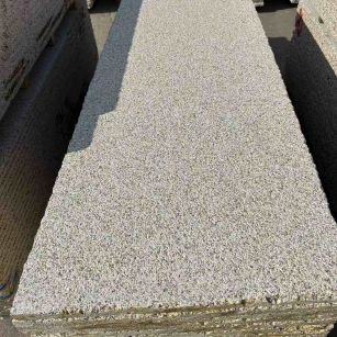 淄博 黄金麻花岗岩荔枝面毛板，半成品