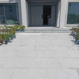 淄博 芝麻白花岗岩地铺石地面铺装