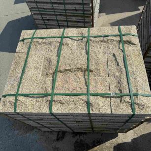 淄博 黄金麻花岗岩石材自然面蘑菇石成品