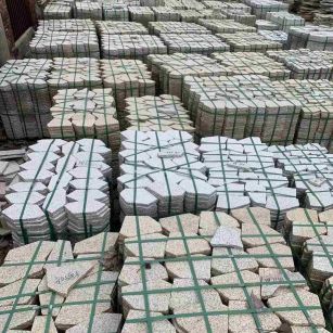 淄博 黄金麻白麻花岗岩荔枝面地铺石(冰裂纹)