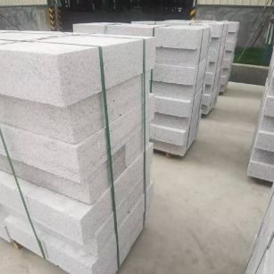 淄博 白麻花岗岩路沿石，立缘石，平缘石，路牙石，道牙石，马路牙子等