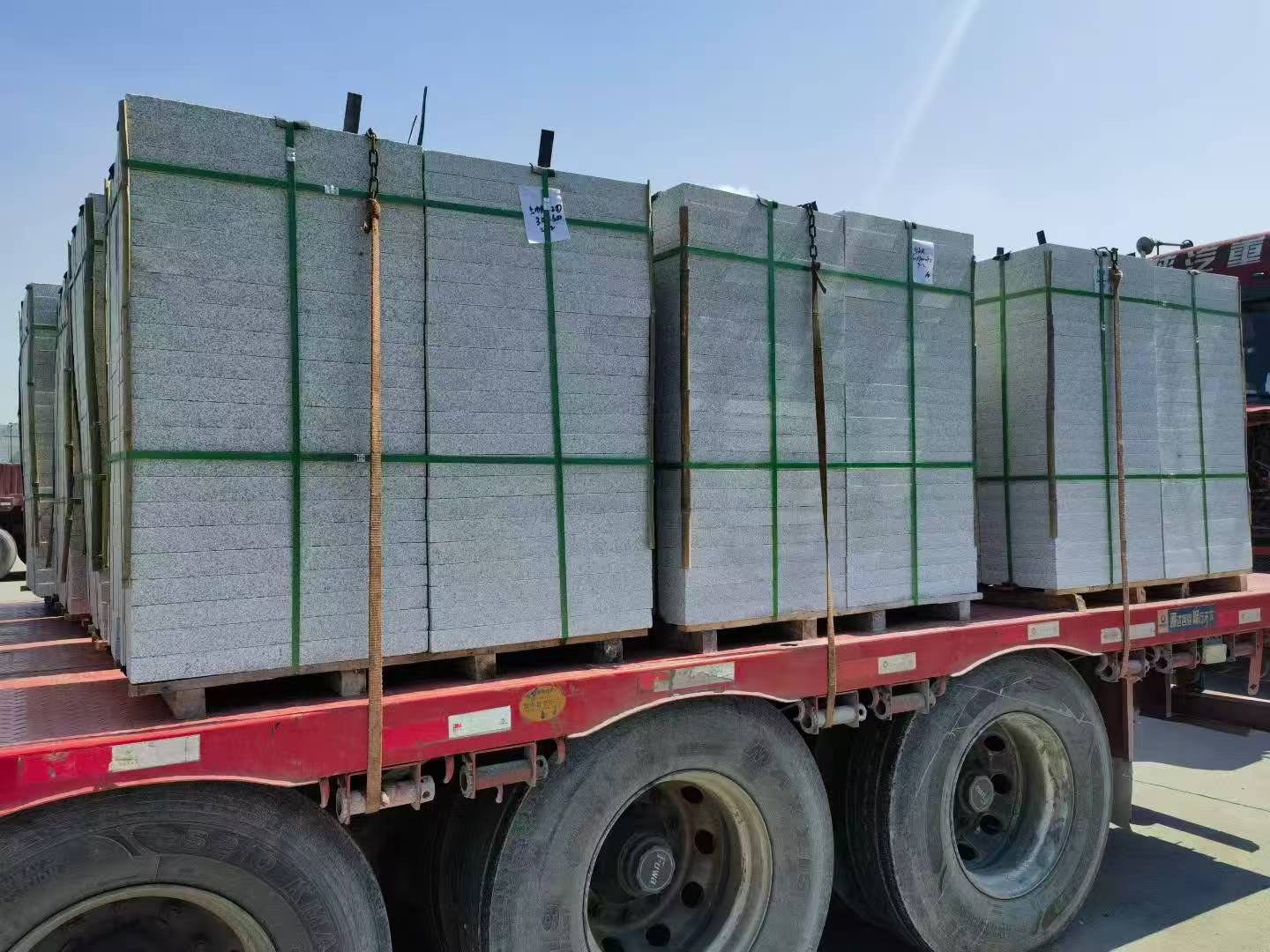 淄博芝麻白花岗岩出货日常地铺石