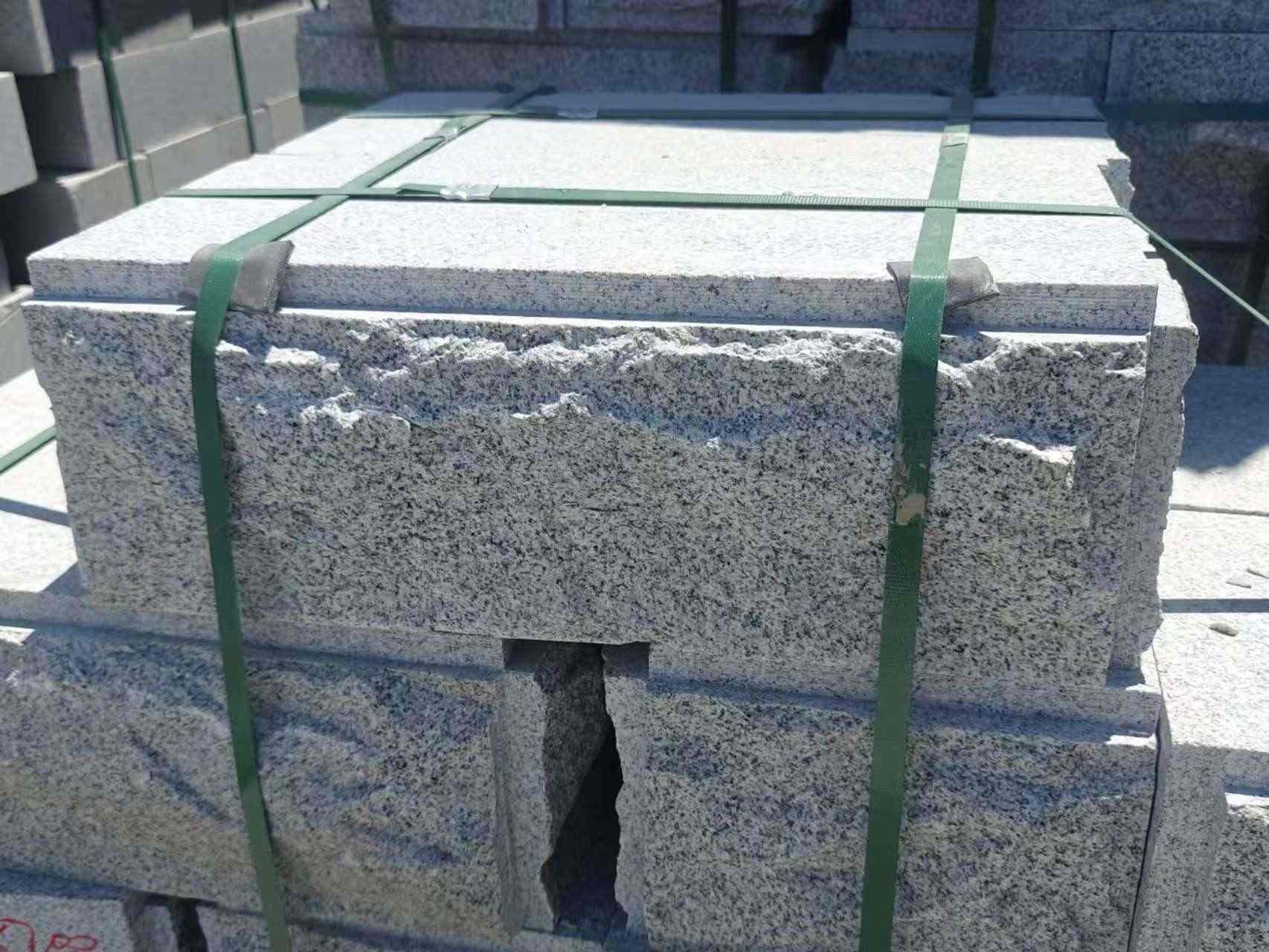 淄博 芝麻白花岗岩自然面成品