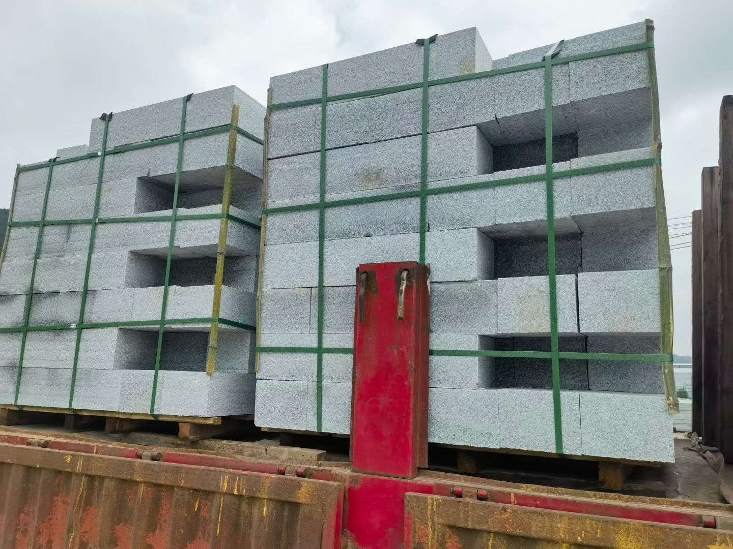 淄博 芝麻白花岗岩路沿石，平石，路侧石，马路牙子，路缘石，立缘石，平缘石等