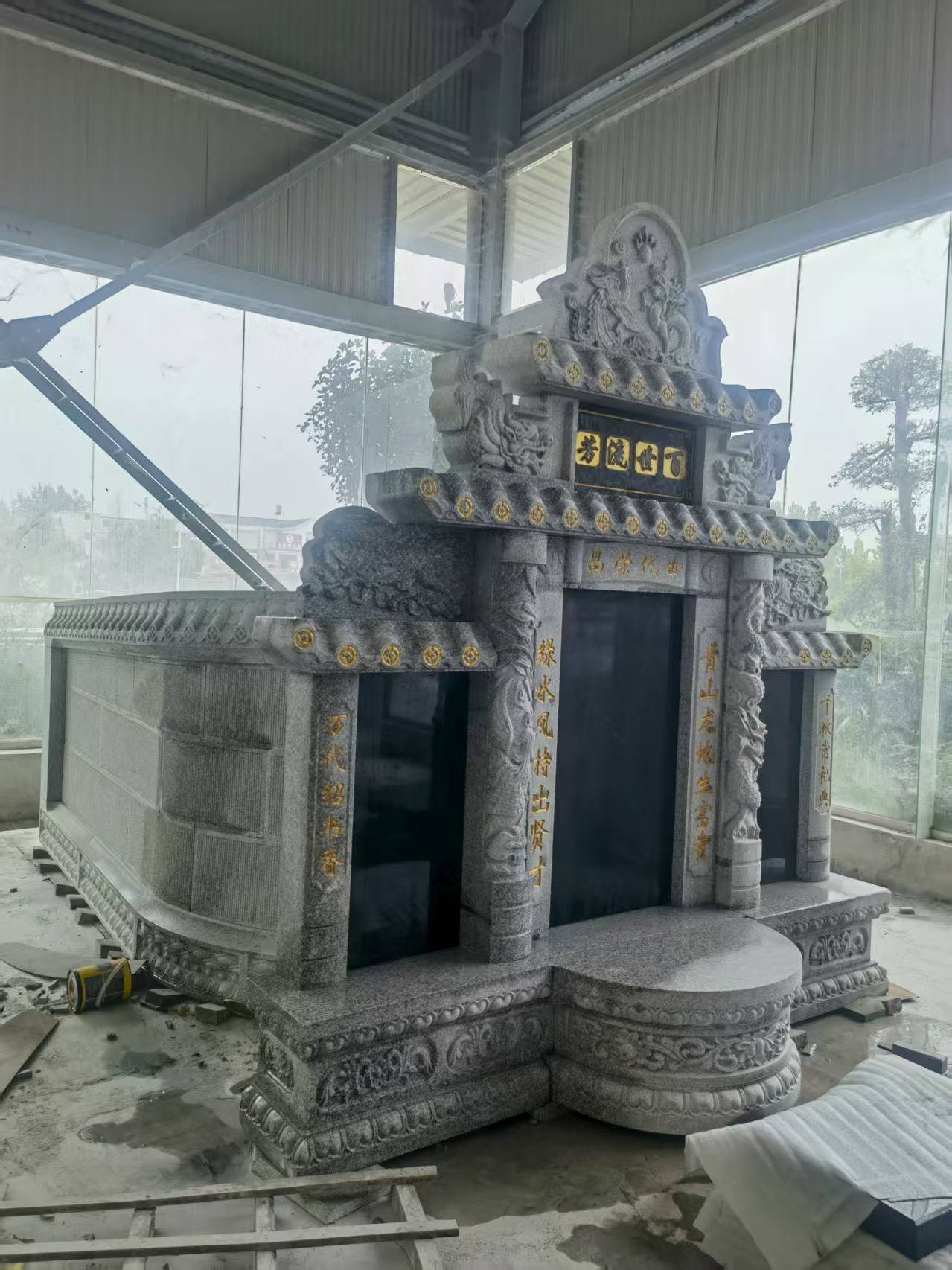 淄博 芝麻白墓碑效果展示图