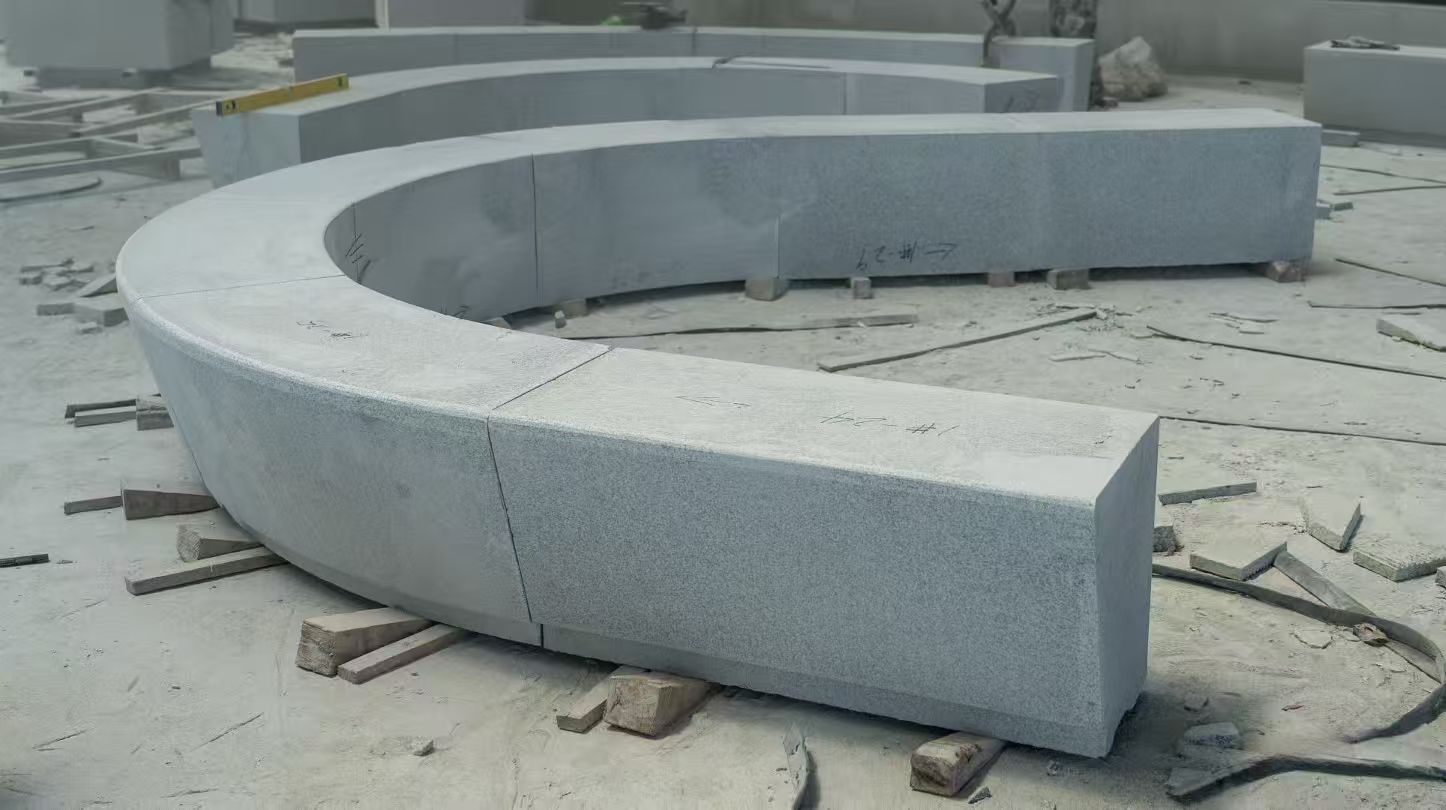 淄博 芝麻白花岗岩光面弧形坐凳
