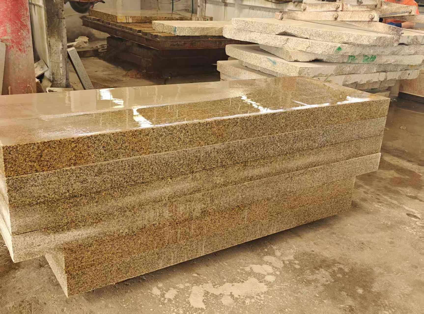 淄博 黄金麻栏杆料半成品加工中