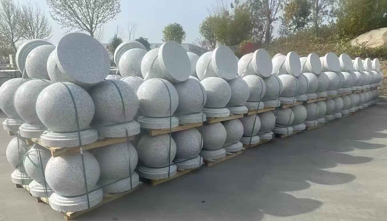 淄博 白麻花岗岩石材圆球，石球，挡车球，隔离球，景观石球，风水球等