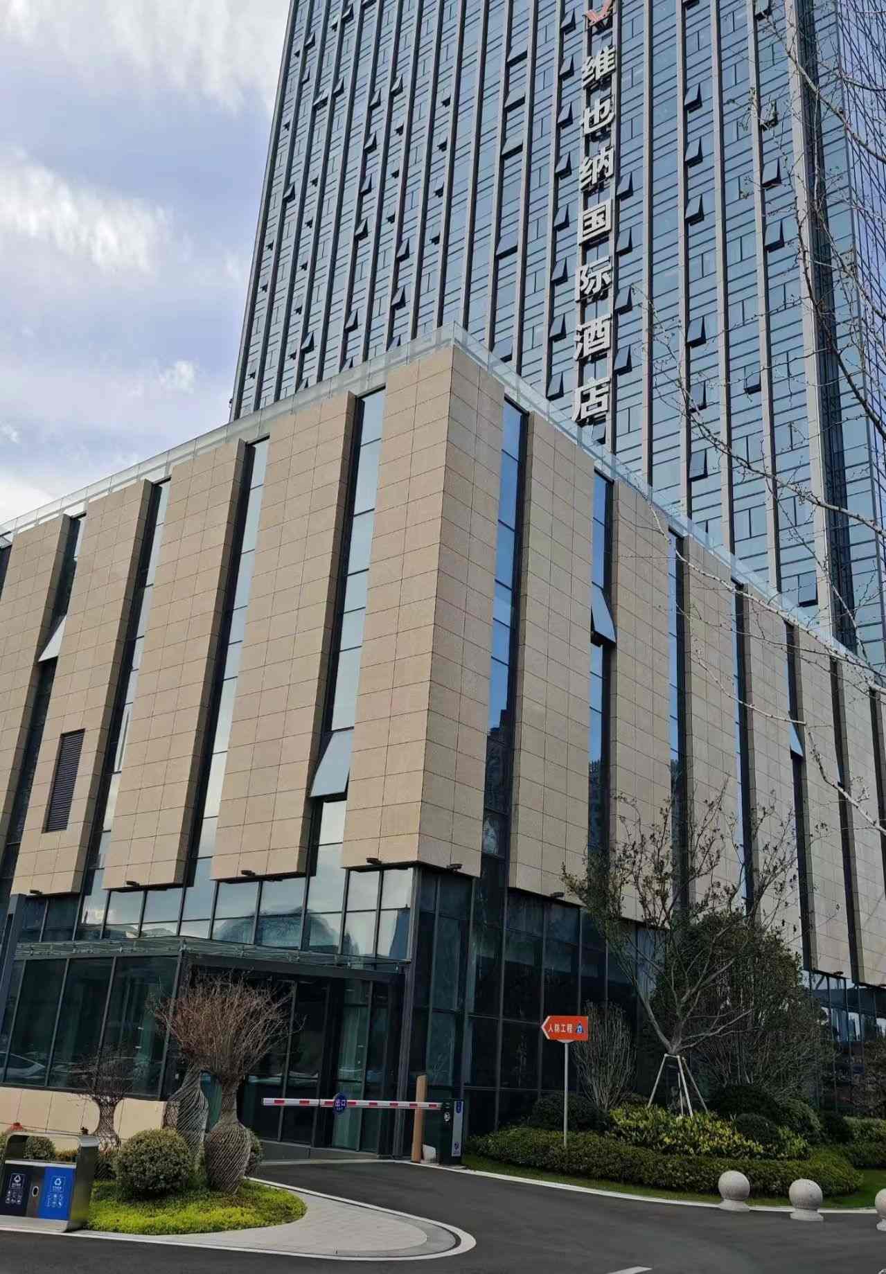 淄博 黄金麻花岗岩外墙干挂