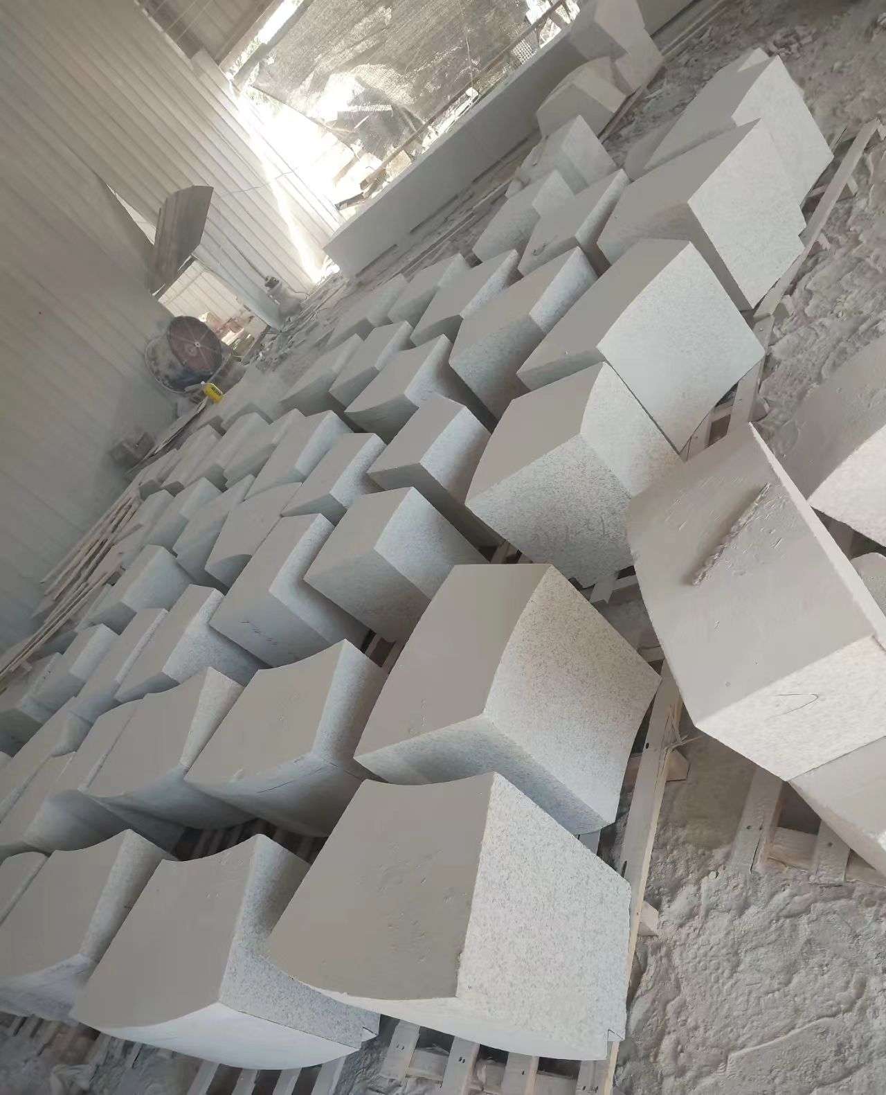 淄博 白麻花岗岩异形坐凳