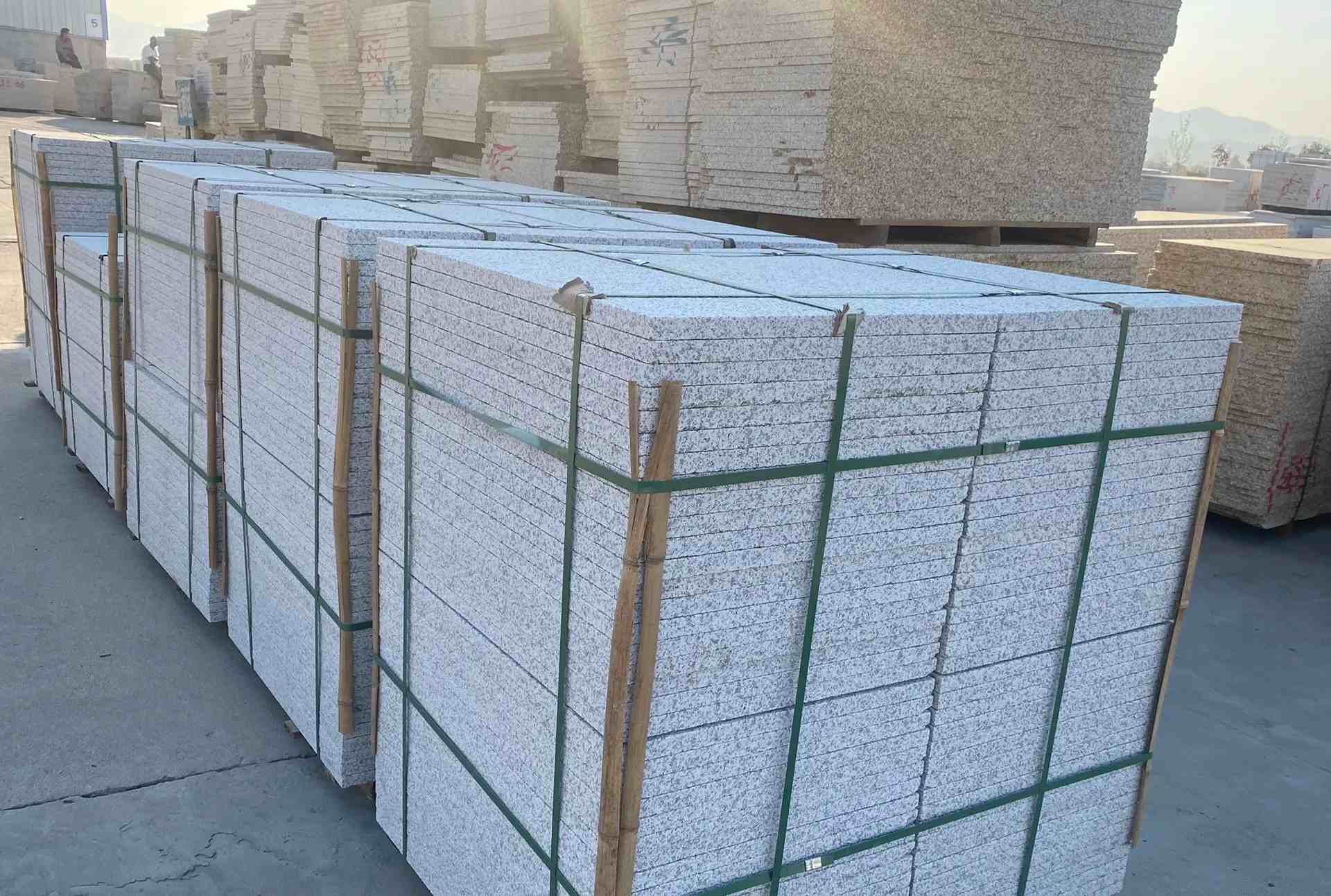 淄博 白麻花岗岩荔枝面地铺石